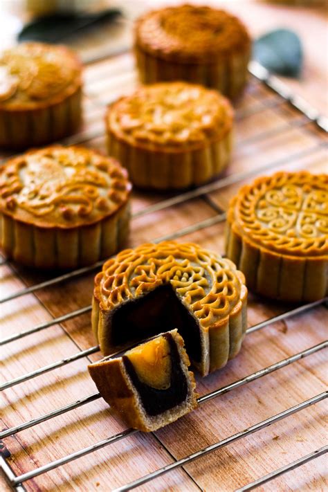 chanel mooncake|hong kong mooncakes.